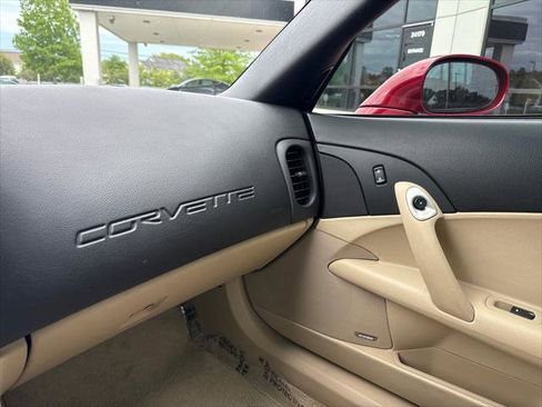 Used 2008 Chevrolet Corvette Convertible w/ Preferred Equipment Group RWD image 25