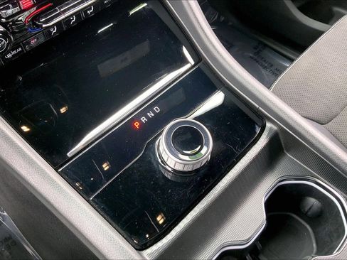 Certified 2023 Jeep Grand Cherokee L Altitude AWD/4WD image 16