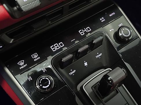 Certified 2022 Porsche 911 Carrera image 19