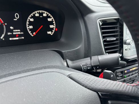 Used 2024 Honda Ridgeline Black Edition image 25