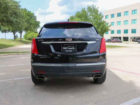 Used 2018 Cadillac XT5 Premium Luxury FWD image 6