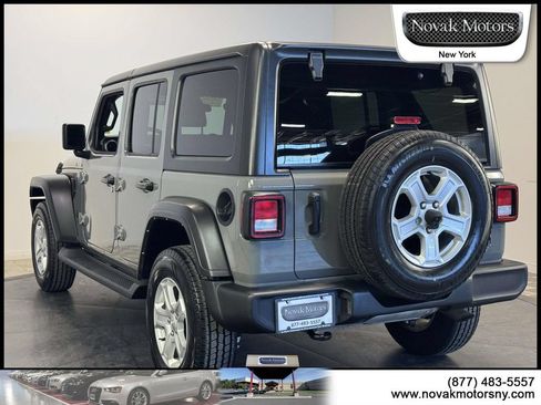 Used 2022 Jeep Wrangler Unlimited Sport AWD/4WD image 9