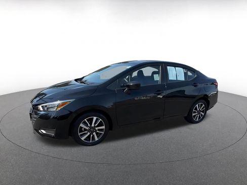 Used 2025 Nissan Versa SV FWD image 8