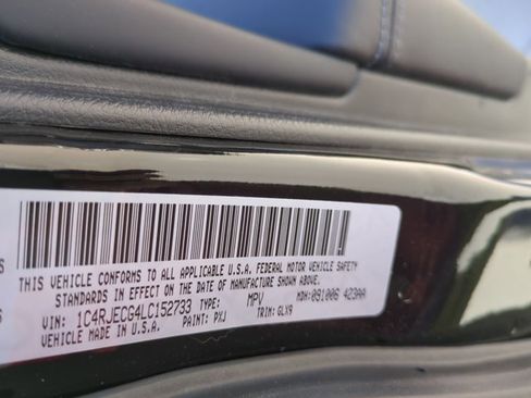 Used 2020 Jeep Grand Cherokee Overland w/ Trailer Tow Group IV RWD image 15