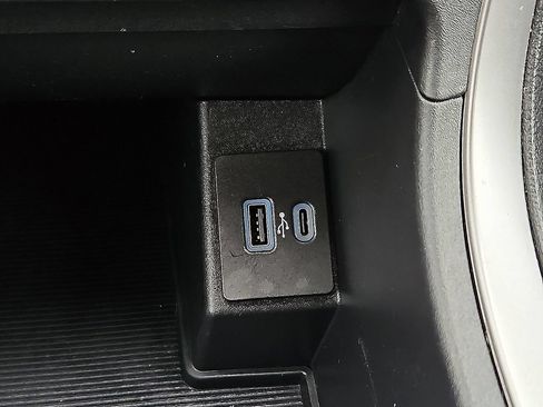 Used 2022 Ford Edge SEL AWD/4WD image 27