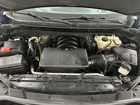 Used 2022 Chevrolet Suburban RST w/ Luxury Package AWD/4WD image 34