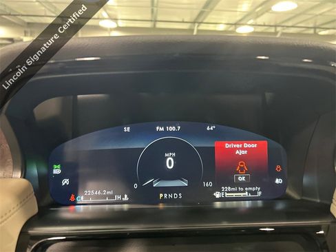 Used 2022 Lincoln Nautilus Reserve image 15