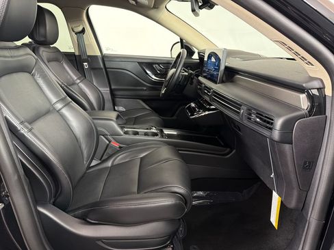 Used 2025 Lincoln Corsair Reserve w/ Equipment Group 202A AWD/4WD image 20