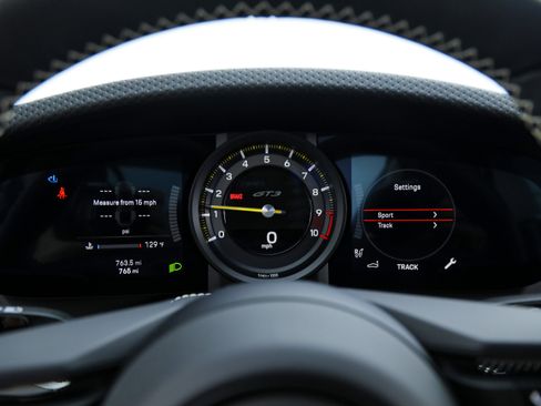 Used 2022 Porsche 911 GT3 image 35