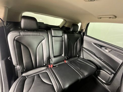 Used 2023 Lincoln Nautilus Standard image 23