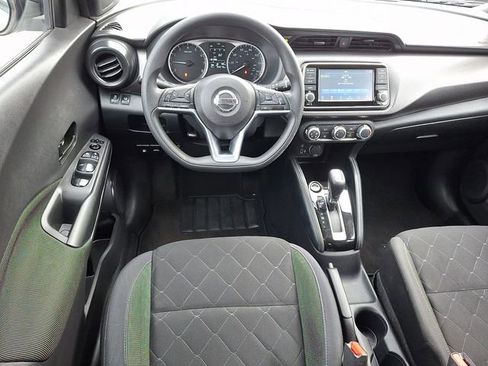 Used 2019 Nissan Kicks S image 12