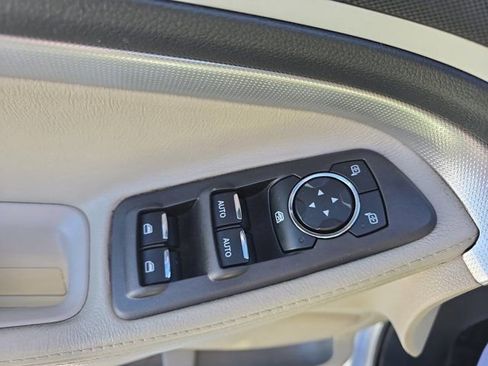 Used 2014 Ford Explorer XLT w/ Equipment Group 202A image 24