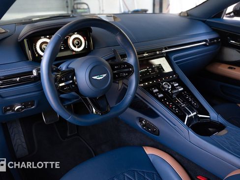 Used 2025 Aston Martin DB12 Coupe RWD image 24