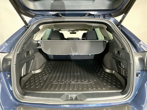 Used 2025 Subaru Outback Premium AWD/4WD image 20