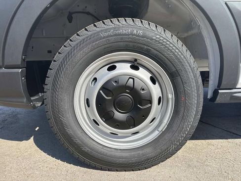 New 2025 Ford Transit 250 XL image 3