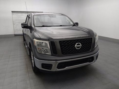 Used 2019 Nissan Titan SV RWD image 14