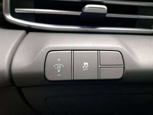 New 2025 Hyundai Elantra SEL w/ Cargo Package image 30