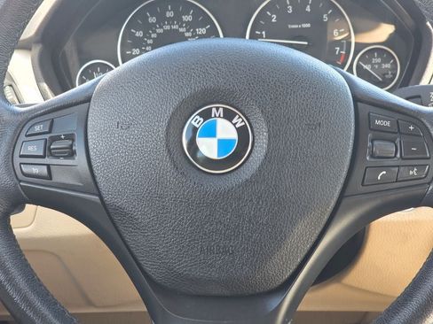 Used 2017 BMW 320i Sedan RWD image 17