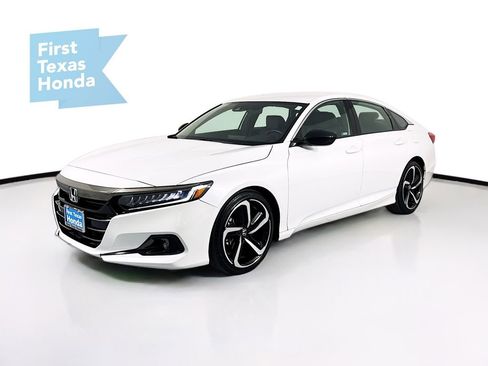 Used 2022 Honda Accord Sport image 3