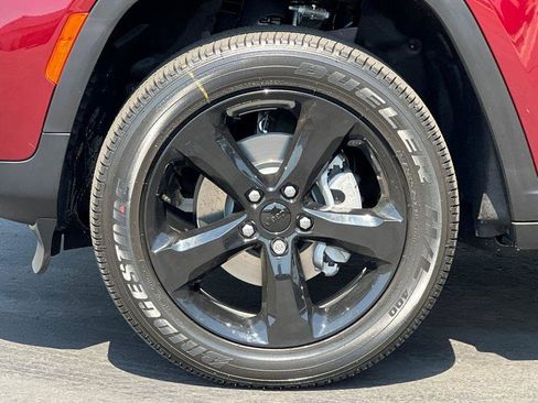 New 2025 Jeep Grand Cherokee Altitude image 25