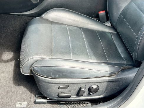 Used 2020 Kia Stinger GT2 image 19