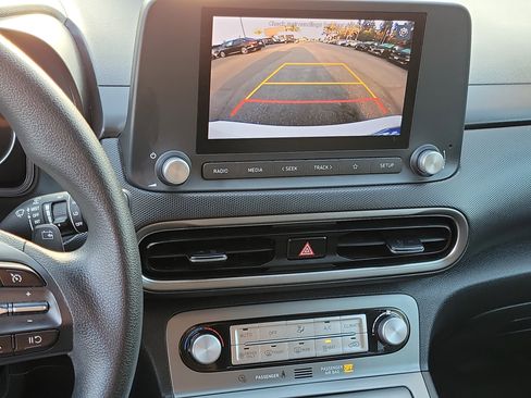 Certified 2023 Hyundai Kona SE image 14