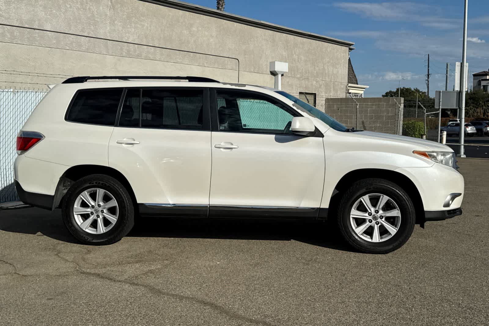 Used 2013 Toyota Highlander SE AWD/4WD image 6