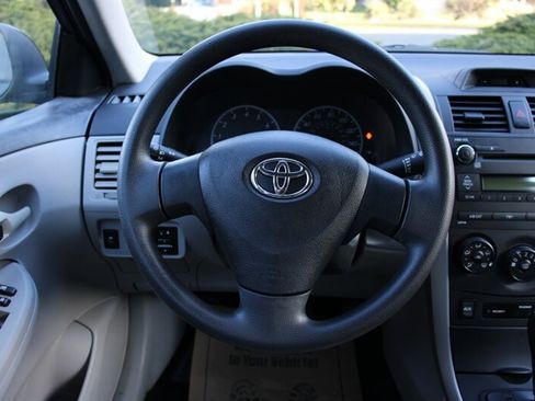 Used 2013 Toyota Corolla L image 16