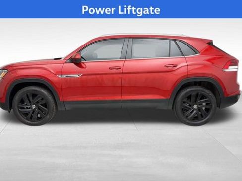 Certified 2023 Volkswagen Atlas Cross Sport SE w/ Panoramic Sunroof Package image 6