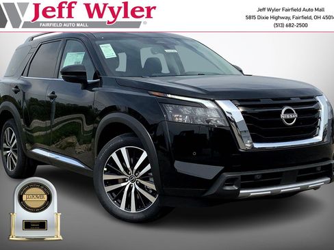 New 2025 Nissan Pathfinder Platinum w/ Black Appearance Package image 1