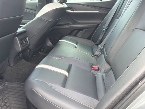 Used 2025 Toyota Camry SE w/ Convenience Package FWD image 21