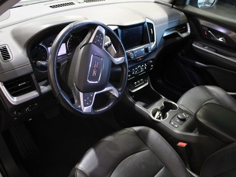 Used 2019 GMC Terrain SLT w/ Preferred Package FWD image 2