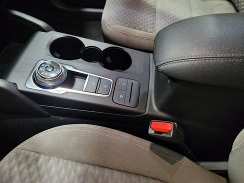 Used 2020 Ford Escape SE FWD image 26