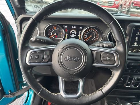 Used 2020 Jeep Wrangler Unlimited Sahara image 14