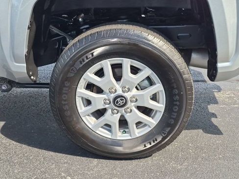 Certified 2026 Toyota Tacoma SR5 AWD/4WD image 8