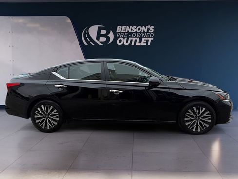 Used 2024 Nissan Altima 2.5 SV FWD image 6