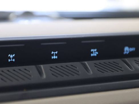 Used 2023 Ford Bronco Wildtrak AWD/4WD image 31