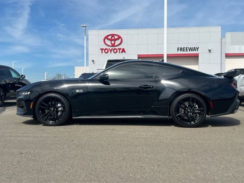 Used 2024 Ford Mustang GT image 9