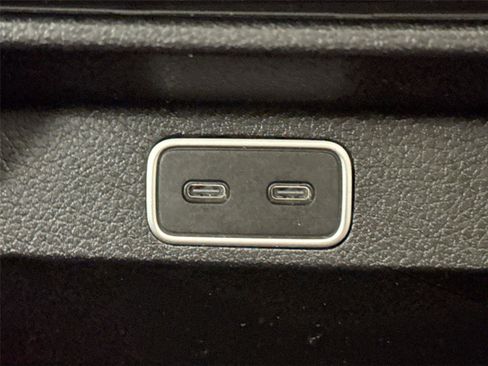 Used 2024 Mercedes-Benz GLE 450 4MATIC image 44