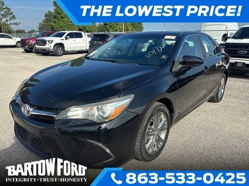 Used 2017 Toyota Camry SE FWD image 1