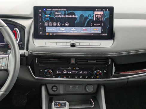 Certified 2024 Nissan Rogue SL w/ SL Premium Package image 20