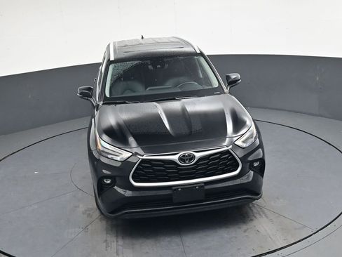 Used 2023 Toyota Highlander L image 28