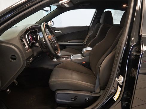 Used 2018 Dodge Charger R/T Scat Pack image 5