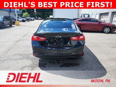 Used 2018 Chevrolet Malibu LT w/ Redline Edition FWD image 7
