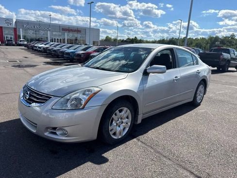 Used 2012 Nissan Altima 2.5 S FWD image 16