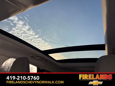 Used 2022 Ford Escape SE w/ SE Sport Appearance Package image 32