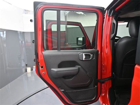 New 2025 Jeep Gladiator Sport image 38