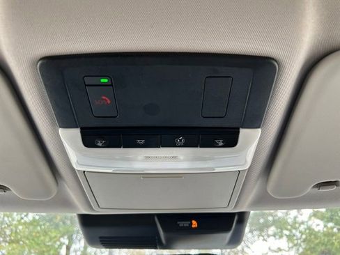 Used 2024 Mitsubishi Outlander SE image 25