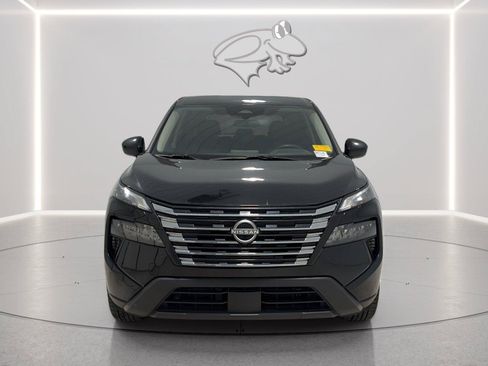 Used 2025 Nissan Rogue SV FWD image 8