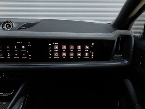 Certified 2025 Porsche Cayenne Turbo GT AWD/4WD image 42